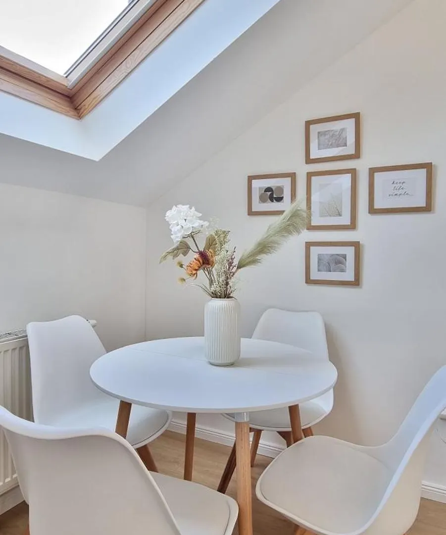 Apartment With Balcony Near Augarten Wien