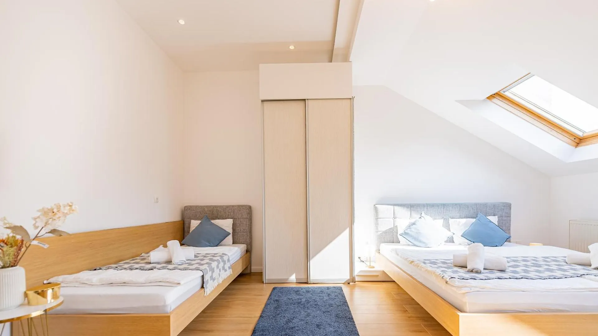 Apartment With Balcony Near Augarten Wien 0*,